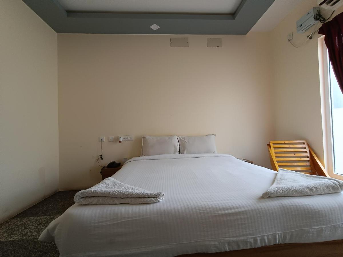 פונדיצ'רי Hotel Blue Stone מראה חיצוני תמונה