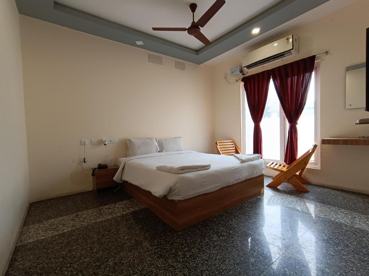 פונדיצ'רי Hotel Blue Stone מראה חיצוני תמונה