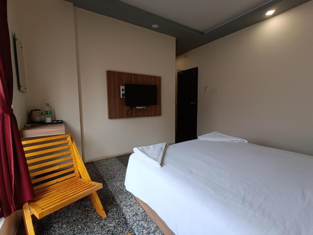 פונדיצ'רי Hotel Blue Stone מראה חיצוני תמונה